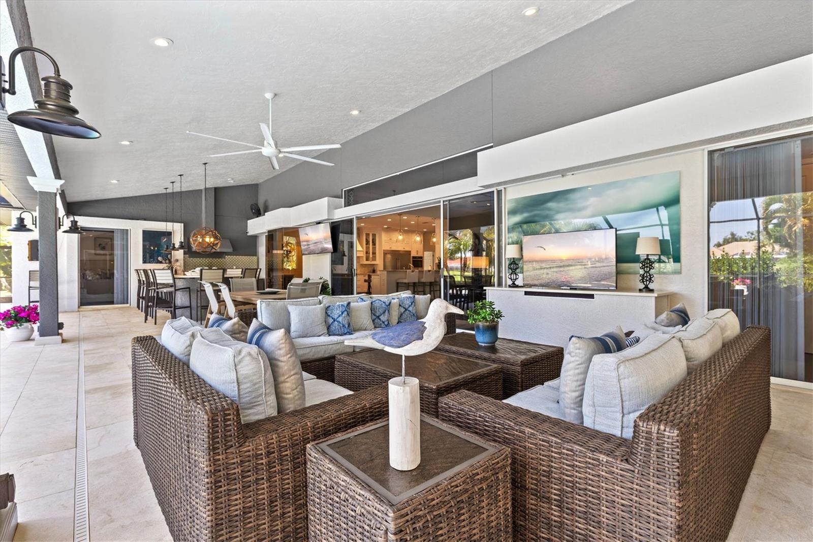 Image 49 of 75 For 7305 Links Court