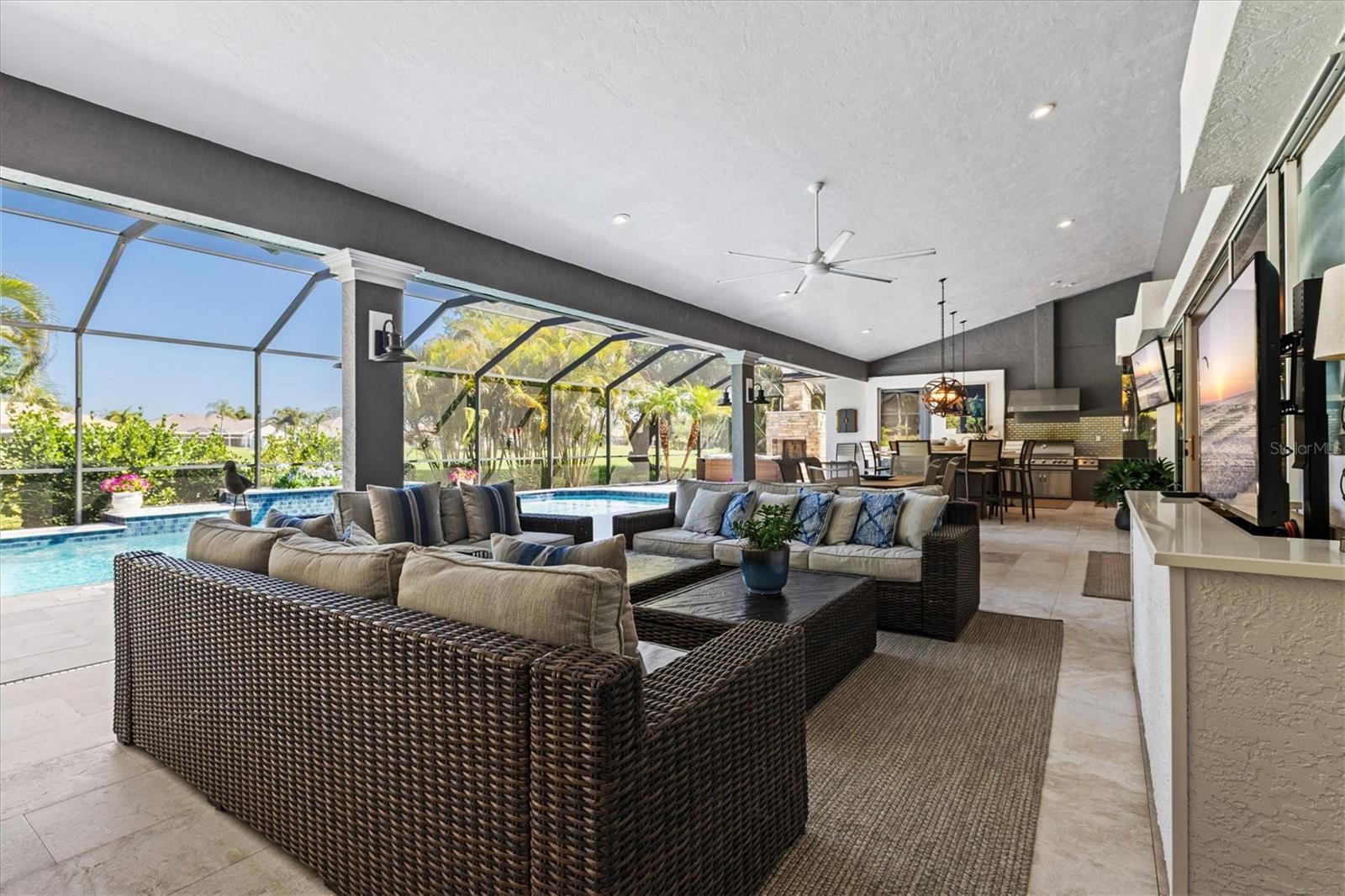 Image 52 of 75 For 7305 Links Court