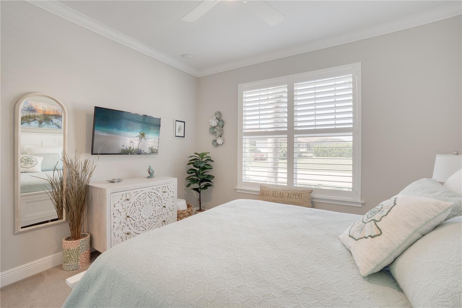 Image 16 of 35 For 5841 Long Shore Loop