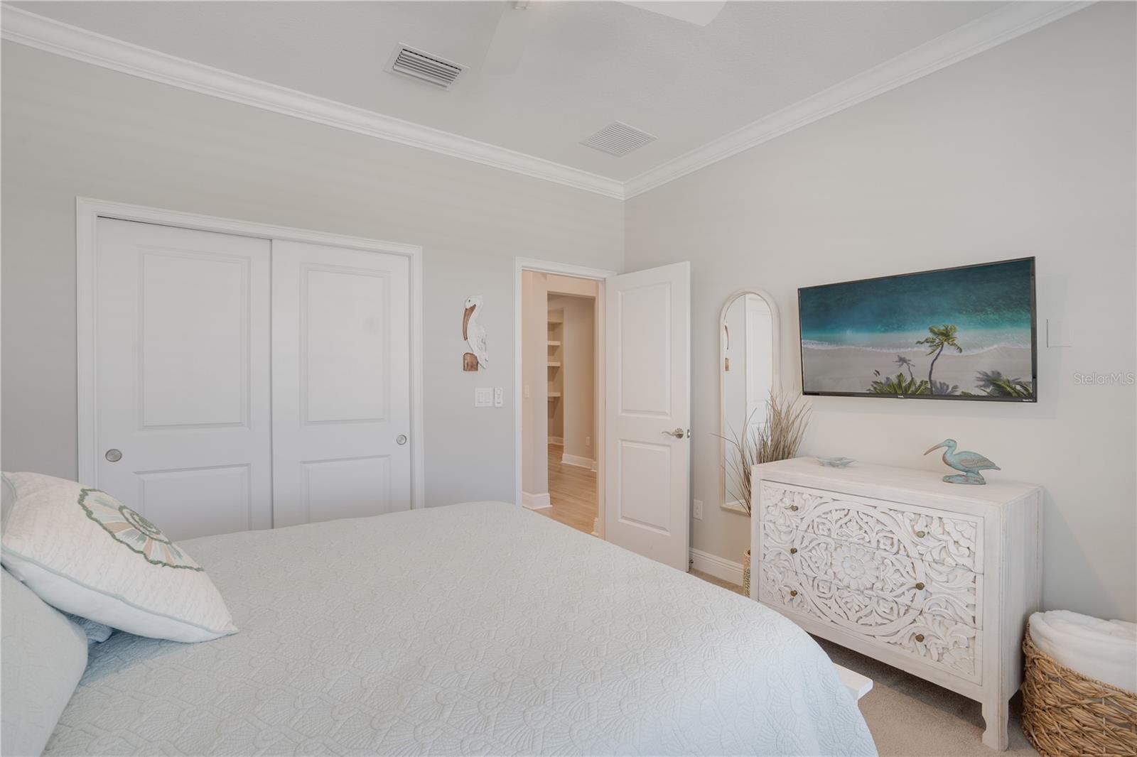 Image 17 of 35 For 5841 Long Shore Loop