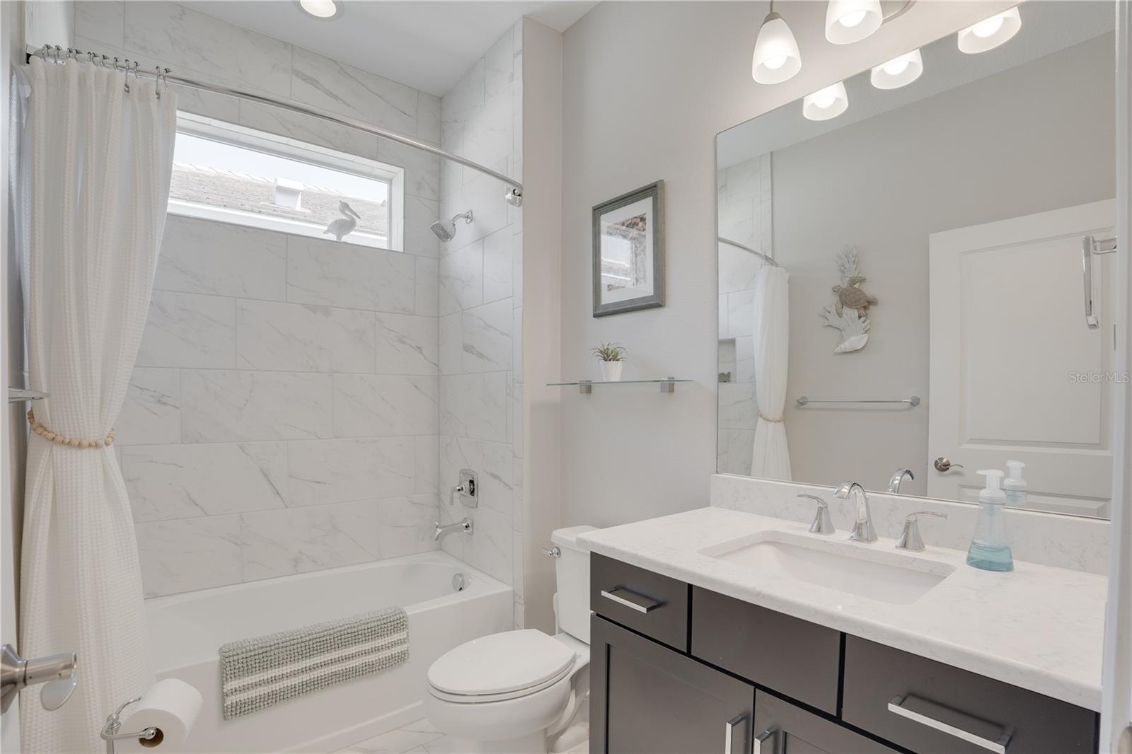 Image 18 of 35 For 5841 Long Shore Loop