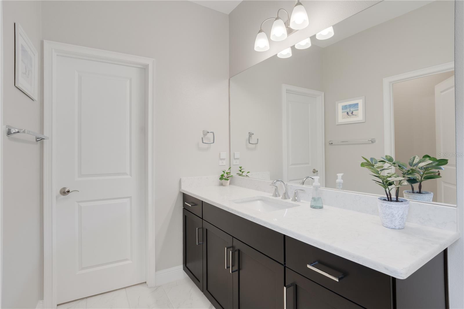 Image 26 of 35 For 5841 Long Shore Loop