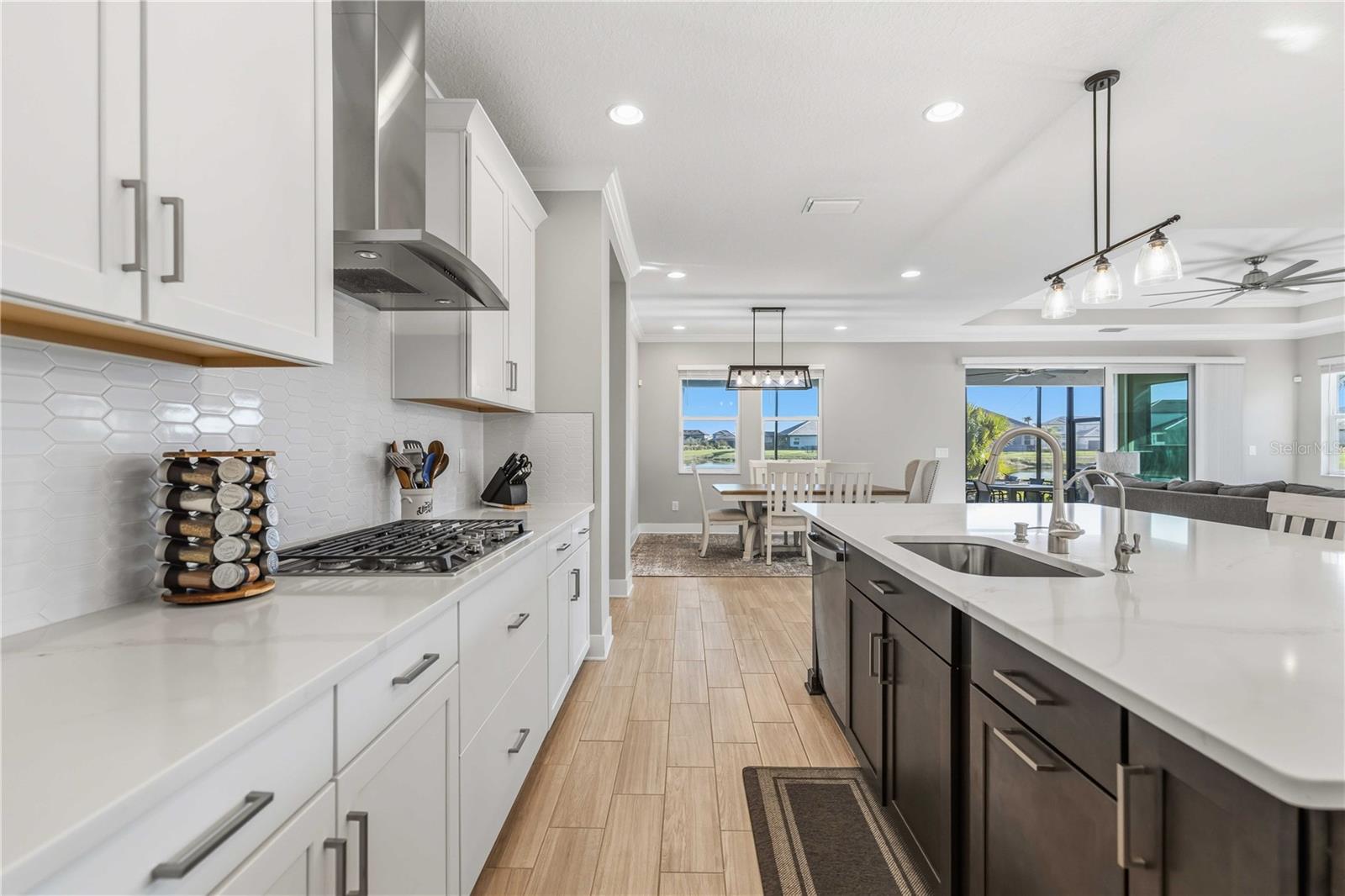 Image 22 of 75 For 17109 Sweetwater Village Drive