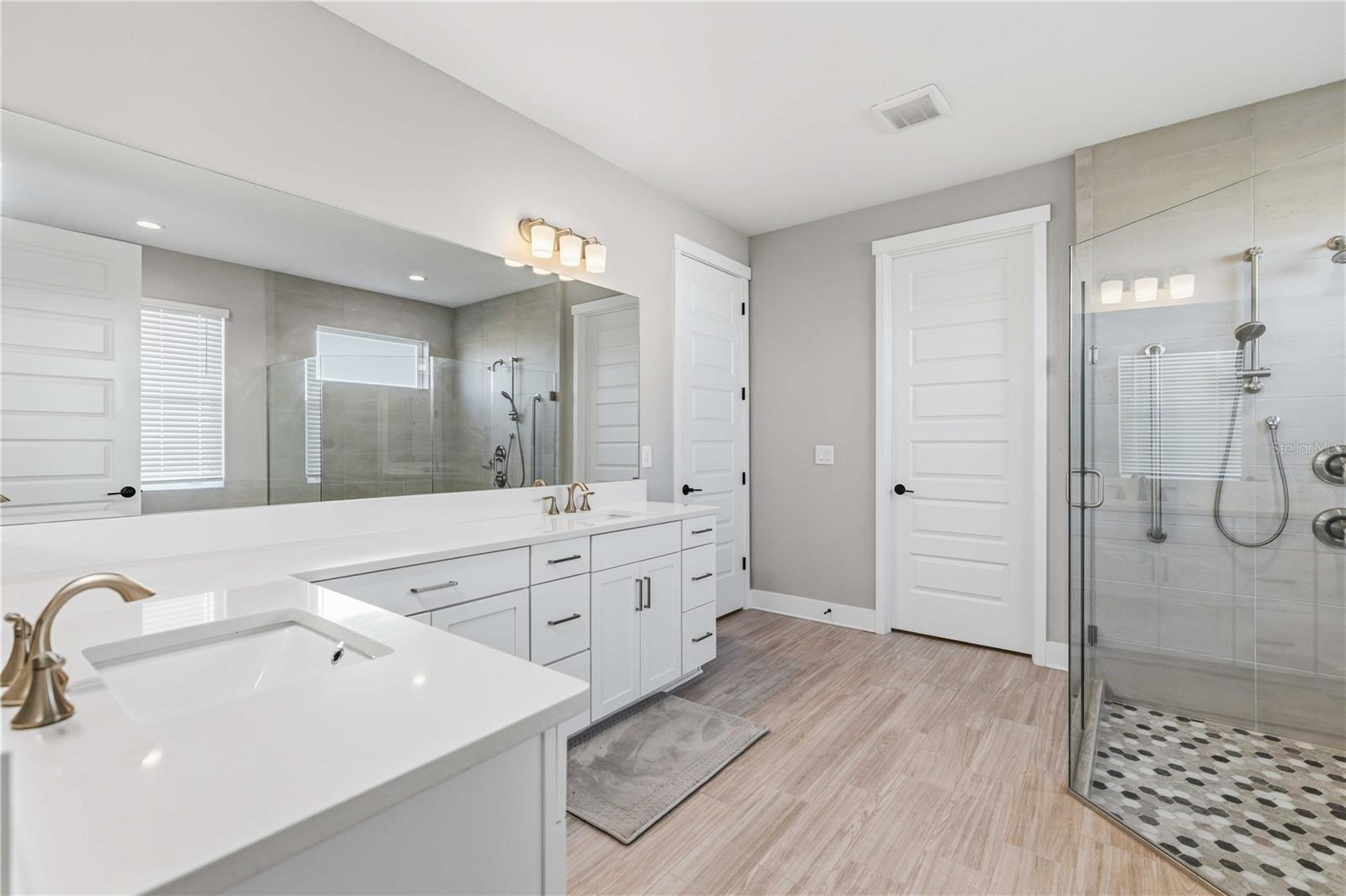 Image 30 of 75 For 17109 Sweetwater Village Drive