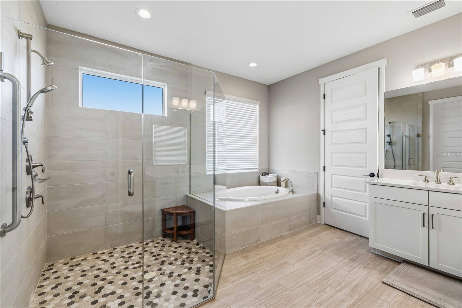 Image 31 of 75 For 17109 Sweetwater Village Drive