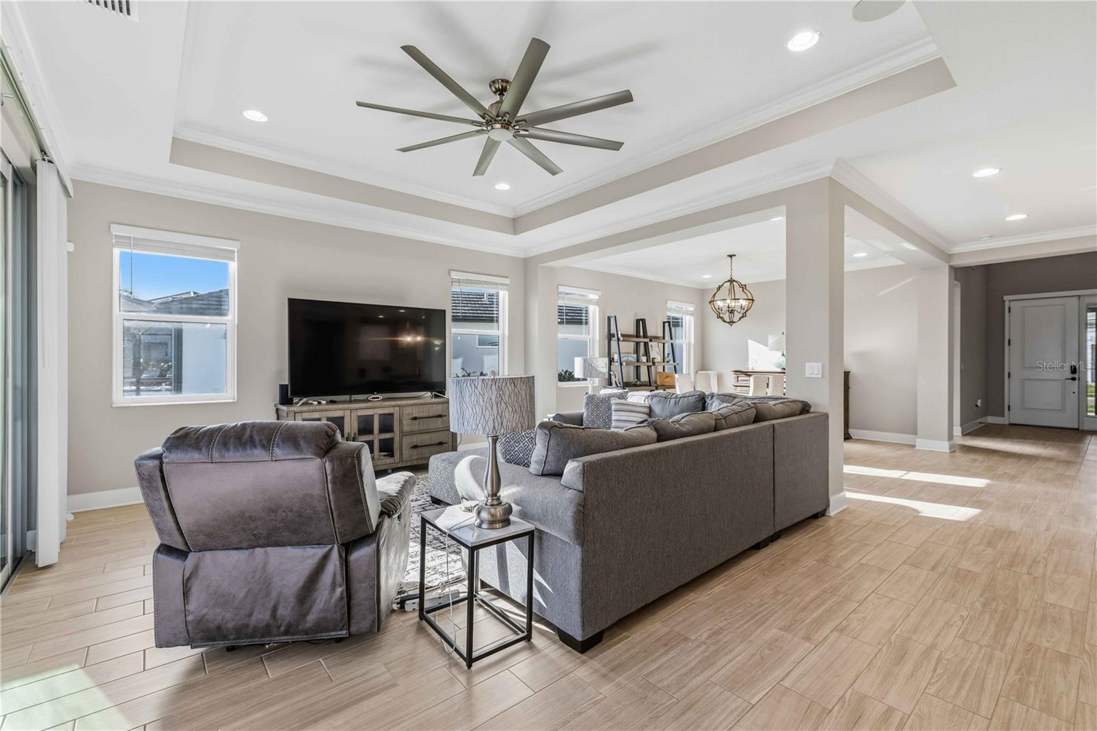 Image 7 of 75 For 17109 Sweetwater Village Drive