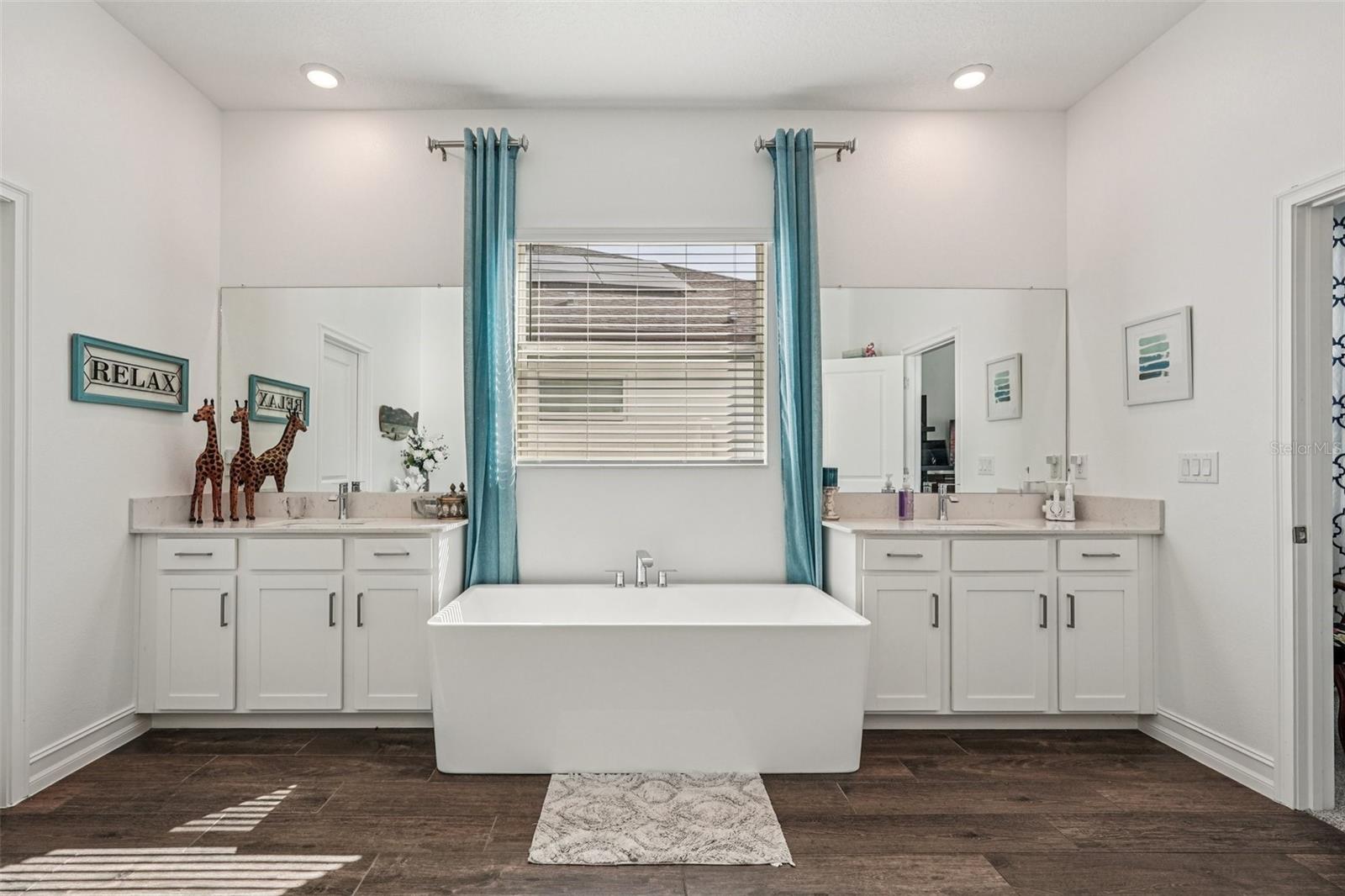 Image 27 of 69 For 12847 Bergstrom Bay Drive