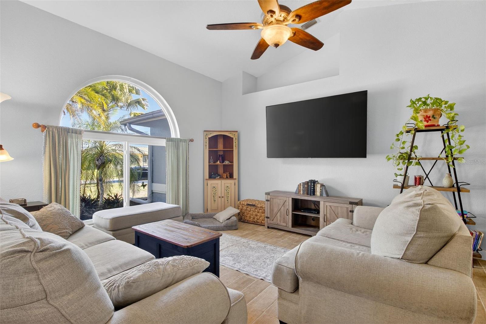 Image 11 of 50 For 1632 Amstead Street