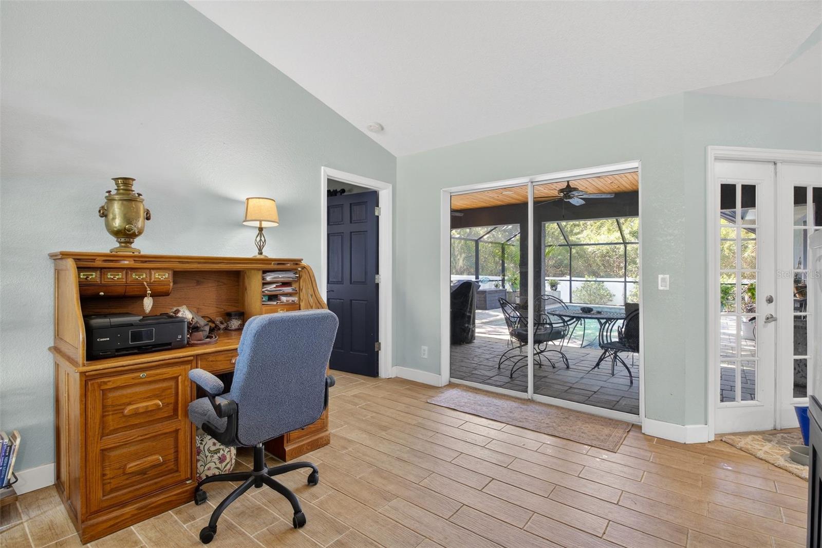 Image 15 of 50 For 1632 Amstead Street