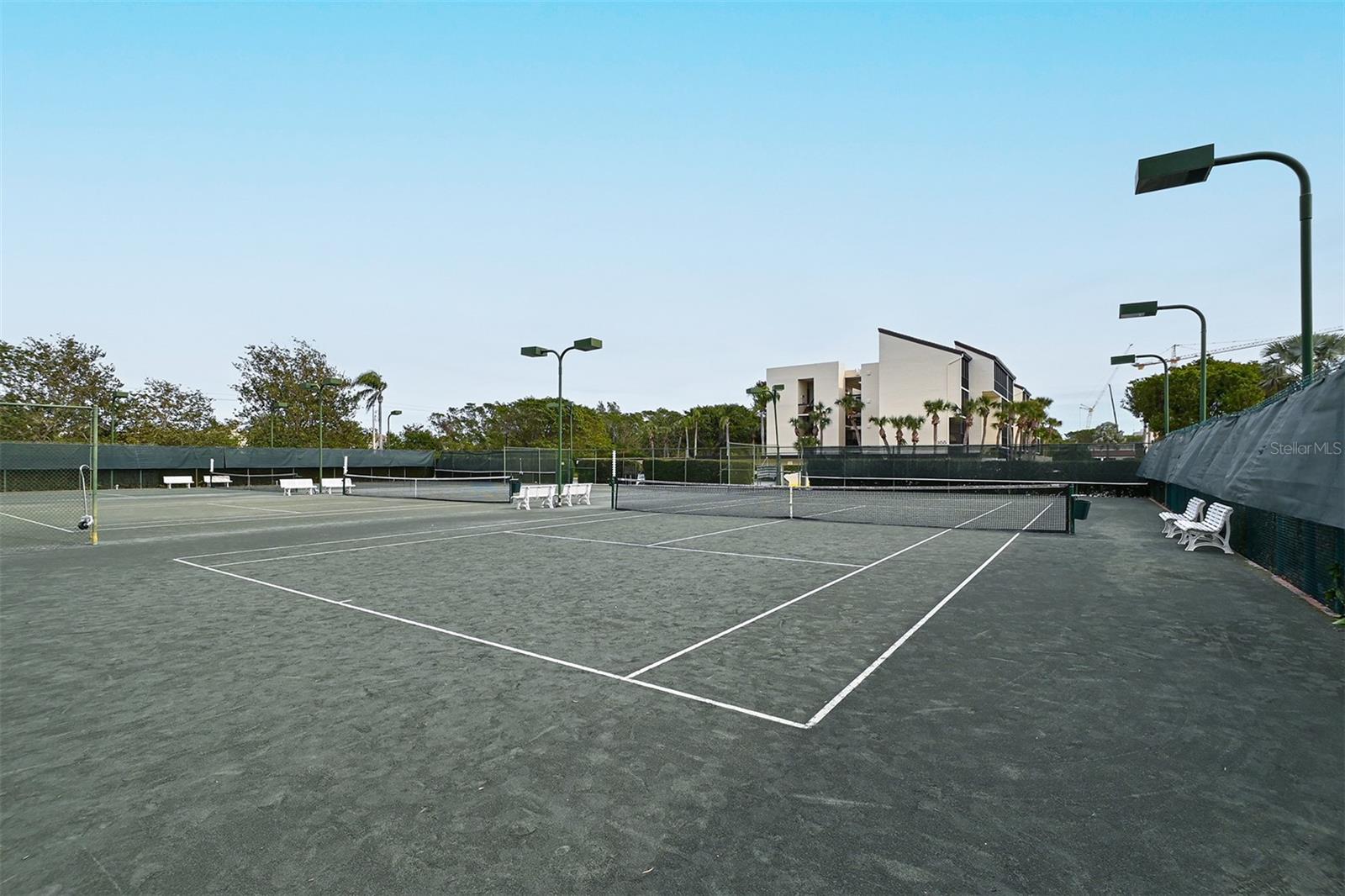 Image 33 of 45 For 1925 Gulf Of Mexico Drive G8-302