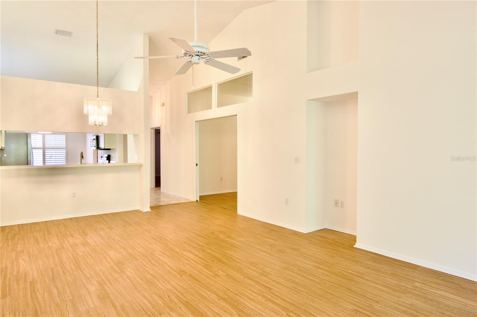 Image 10 of 42 For 4172 Marseilles Avenue 3255