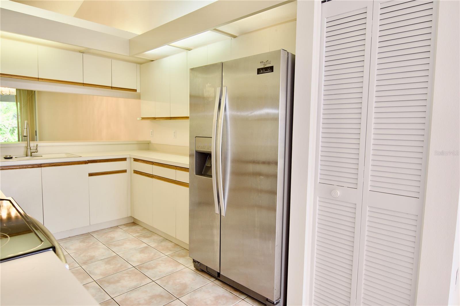 Image 21 of 42 For 4172 Marseilles Avenue 3255