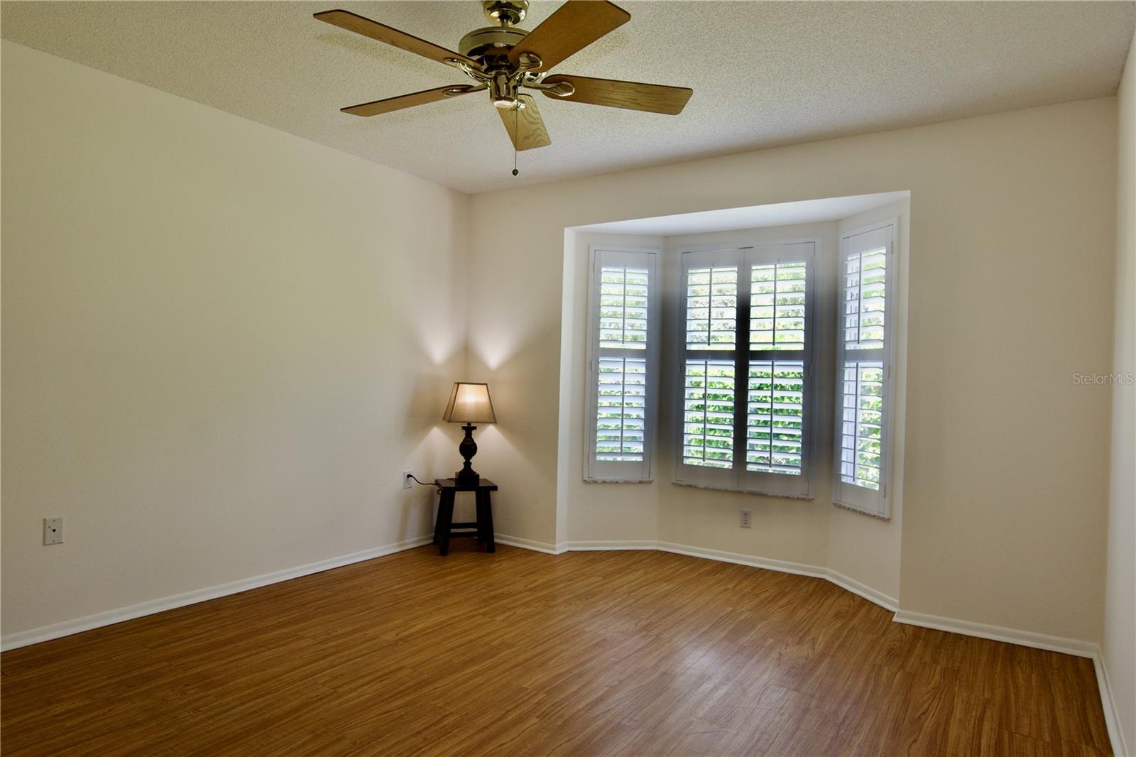 Image 23 of 42 For 4172 Marseilles Avenue 3255