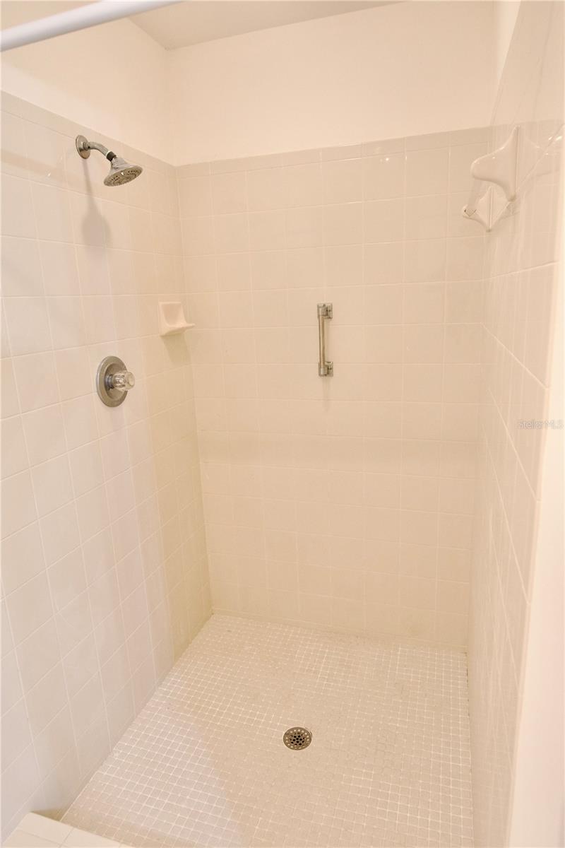 Image 30 of 42 For 4172 Marseilles Avenue 3255