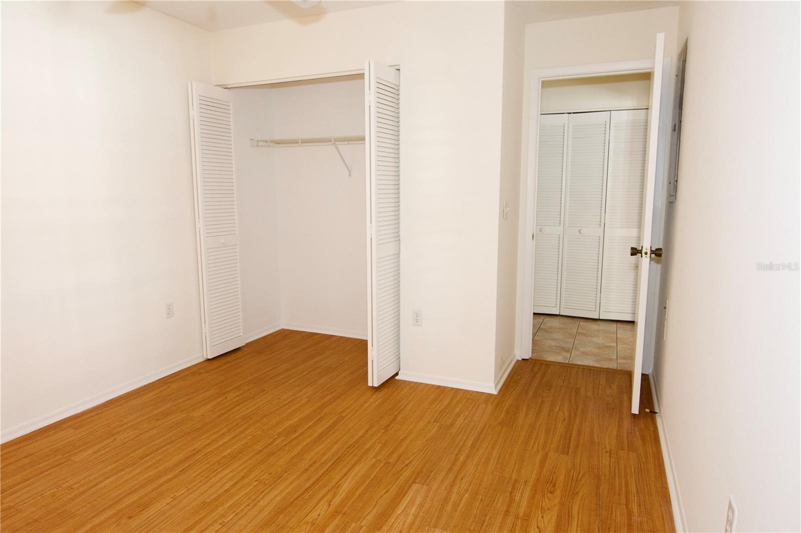 Image 33 of 42 For 4172 Marseilles Avenue 3255