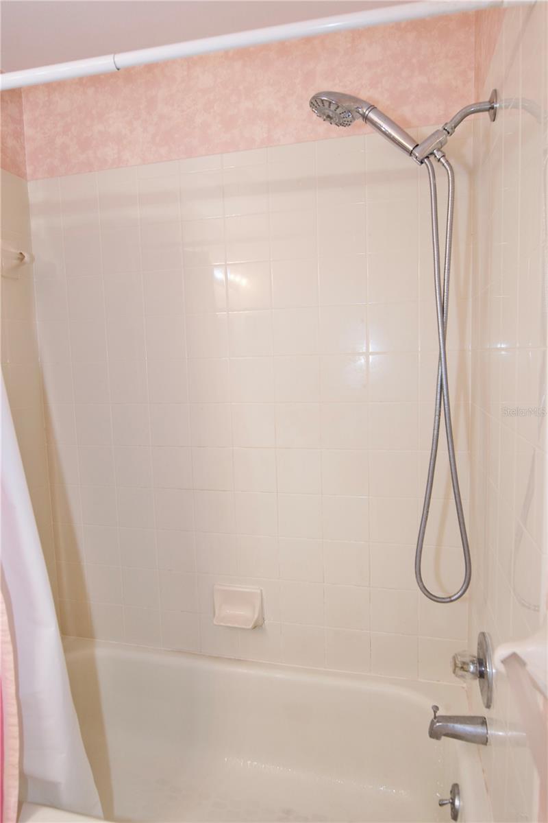 Image 36 of 42 For 4172 Marseilles Avenue 3255