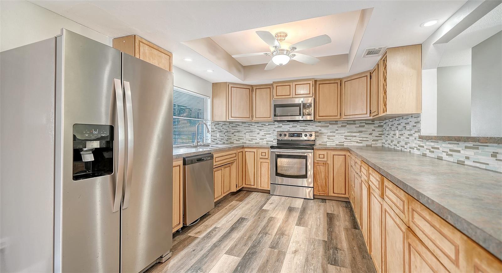 Image 14 of 39 For 3005 Lockwood Terrace