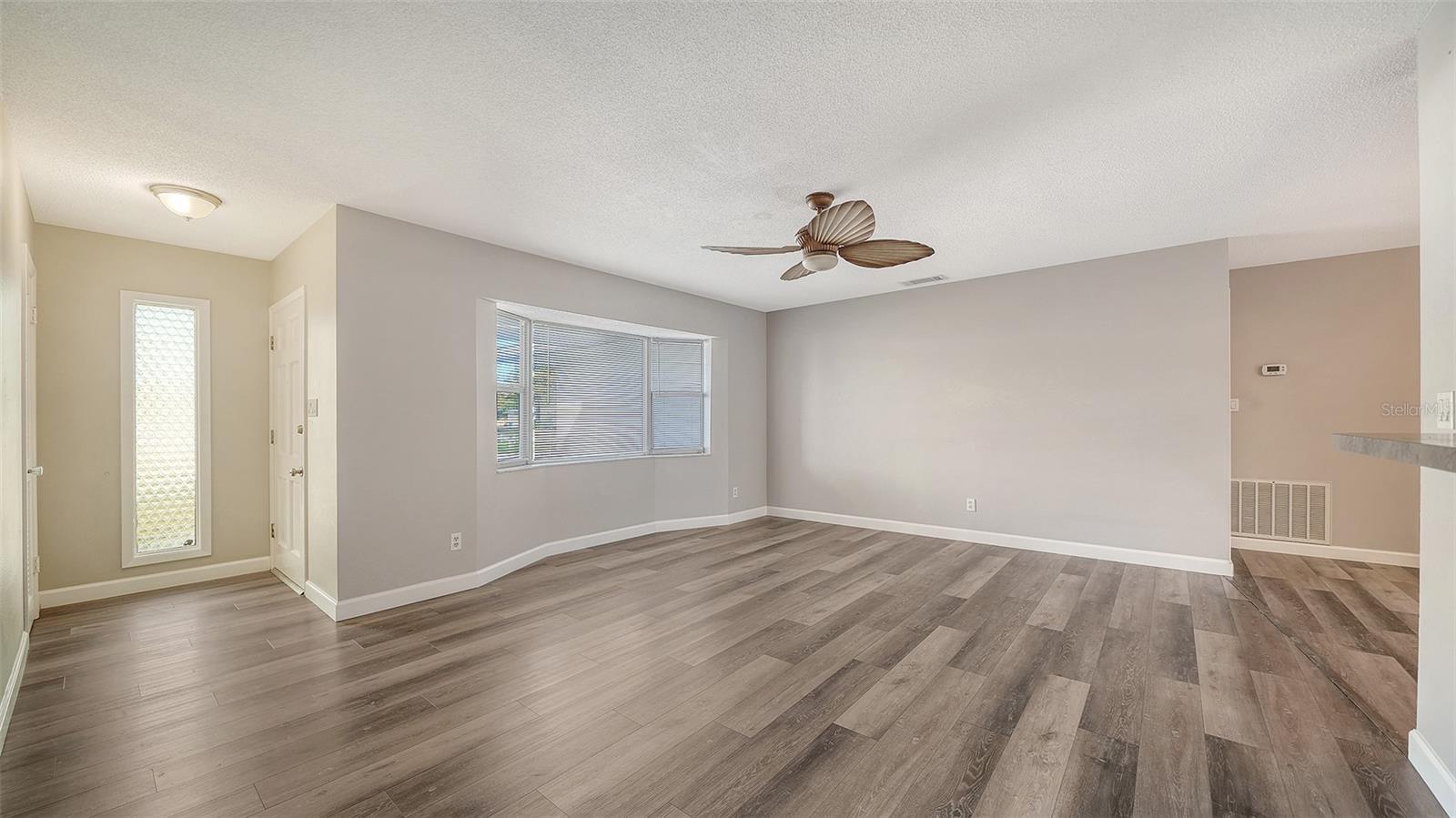 Image 7 of 39 For 3005 Lockwood Terrace