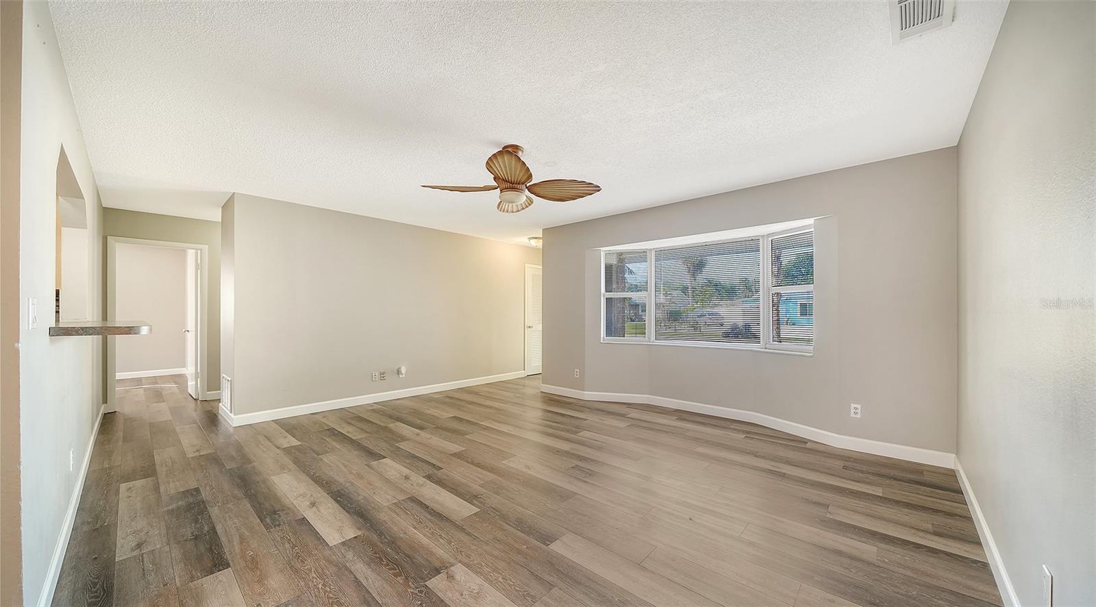 Image 9 of 39 For 3005 Lockwood Terrace