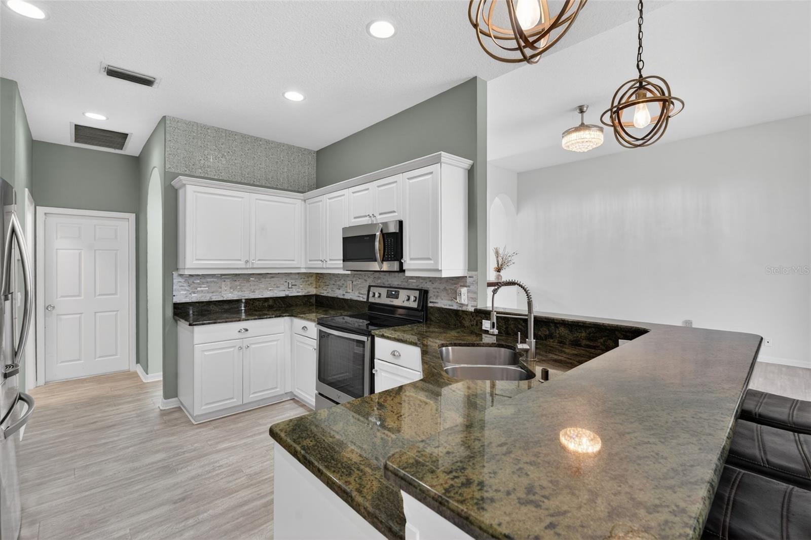 Image 17 of 49 For 4449 Golden Lake Drive