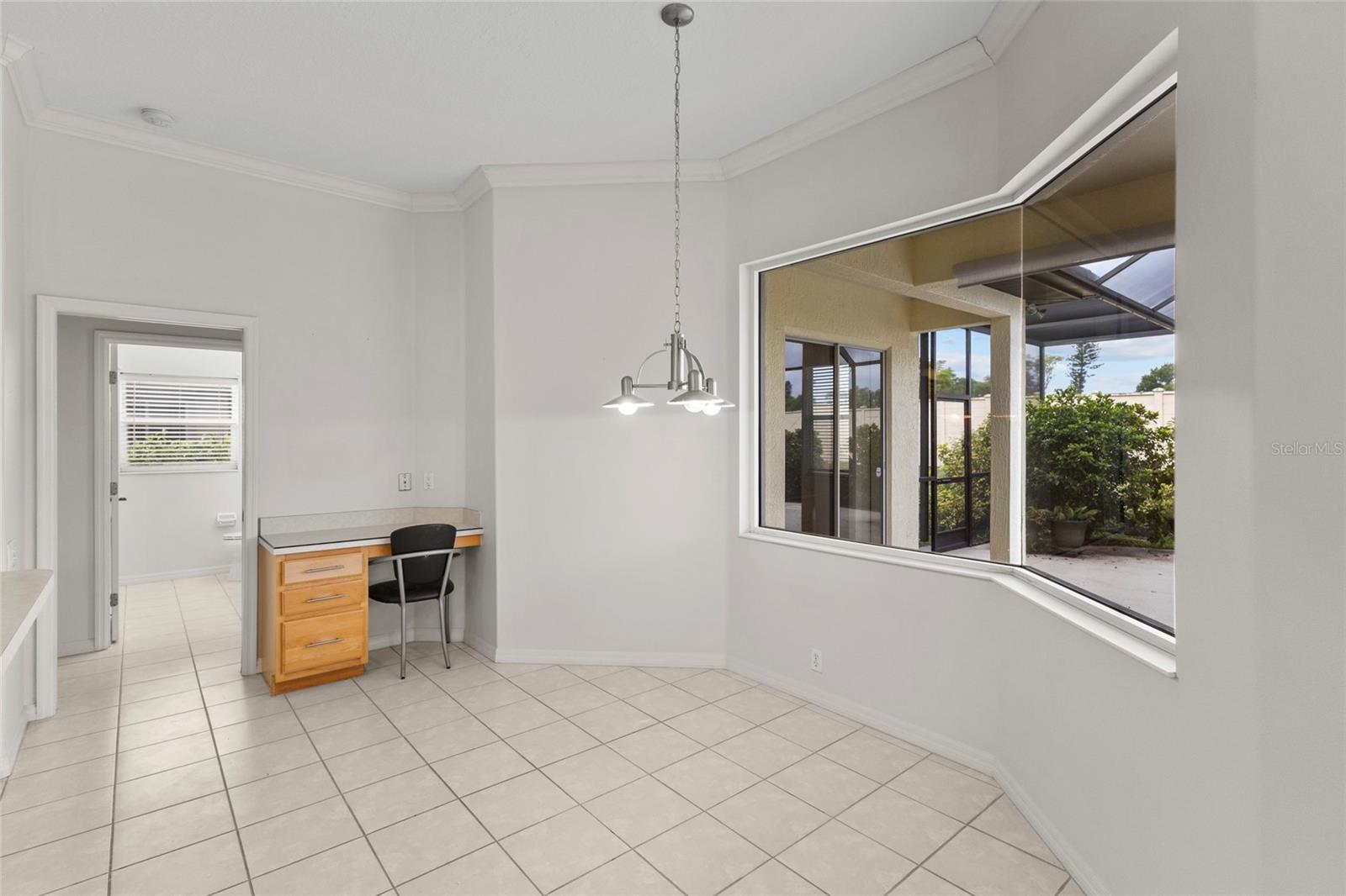 Image 13 of 64 For 600 Cockatoo Circle