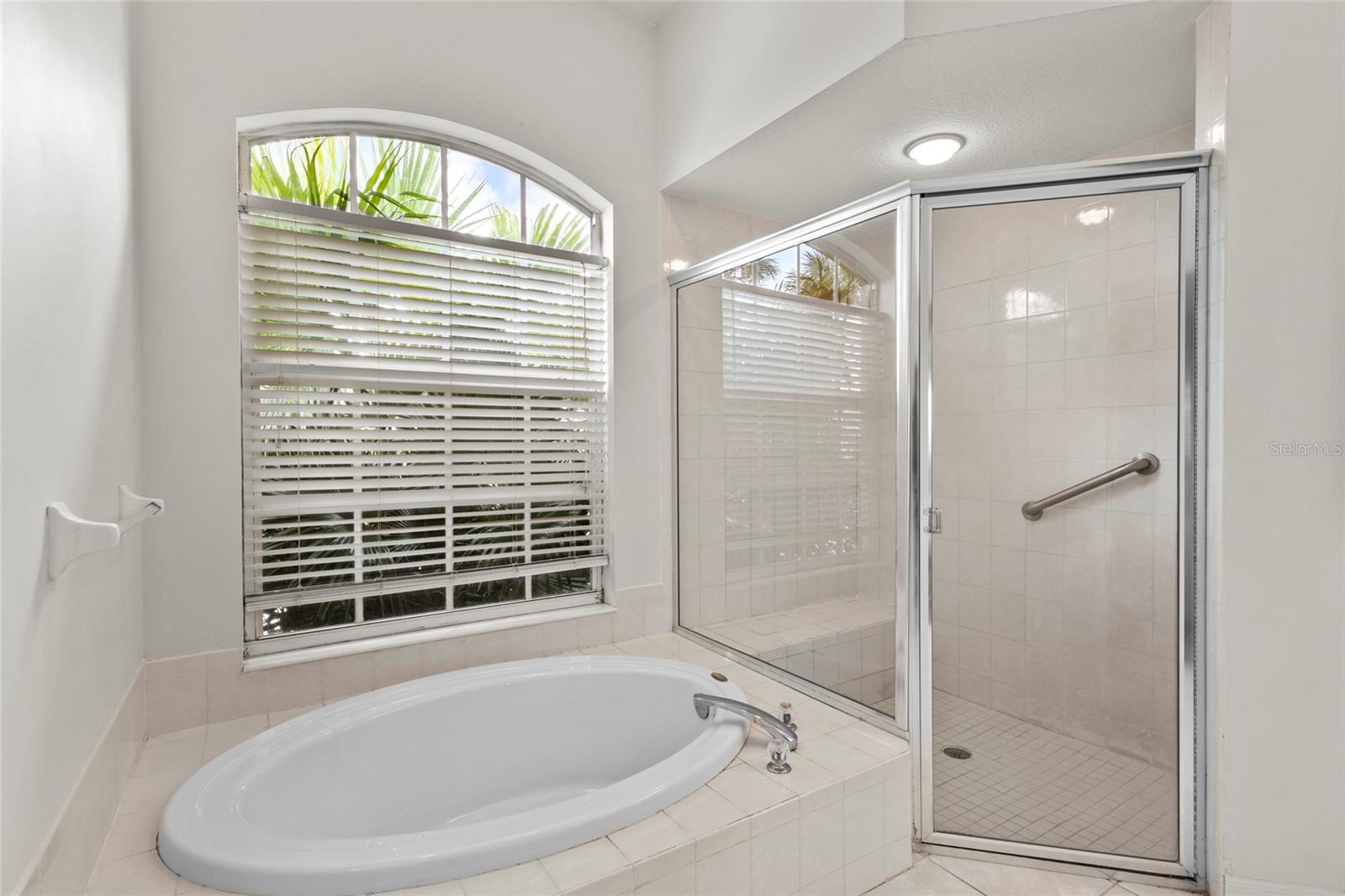 Image 24 of 64 For 600 Cockatoo Circle