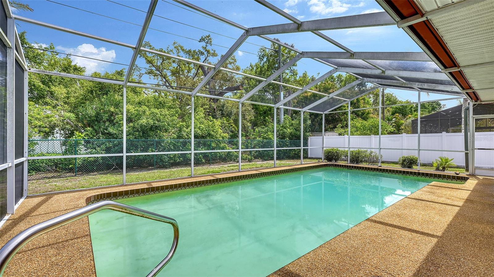 Image 22 of 27 For 2839 Riviera Drive