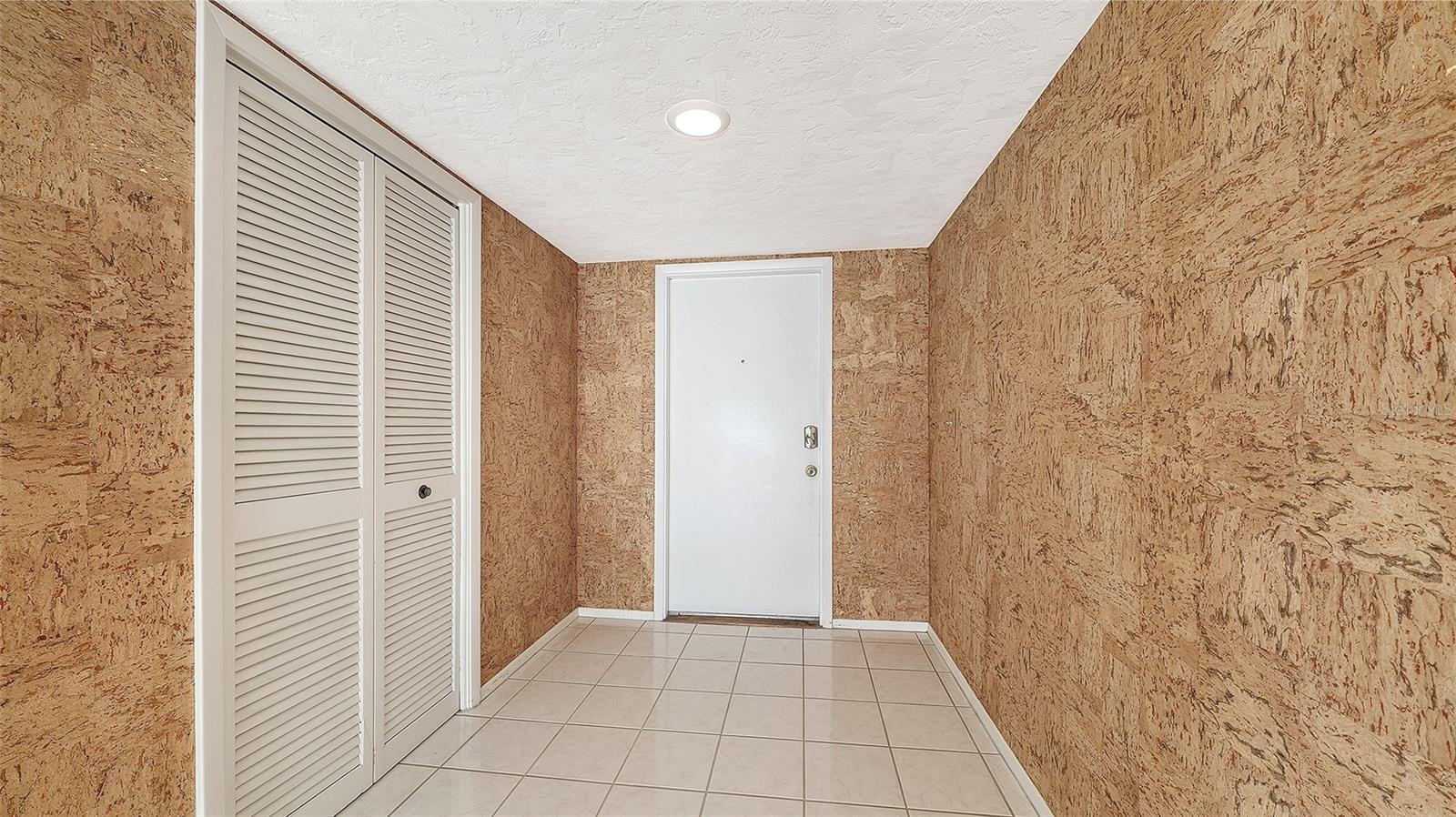 Image 4 of 27 For 2839 Riviera Drive