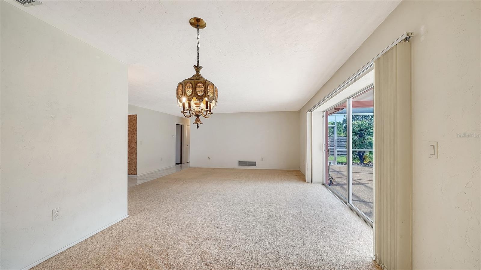 Image 8 of 27 For 2839 Riviera Drive