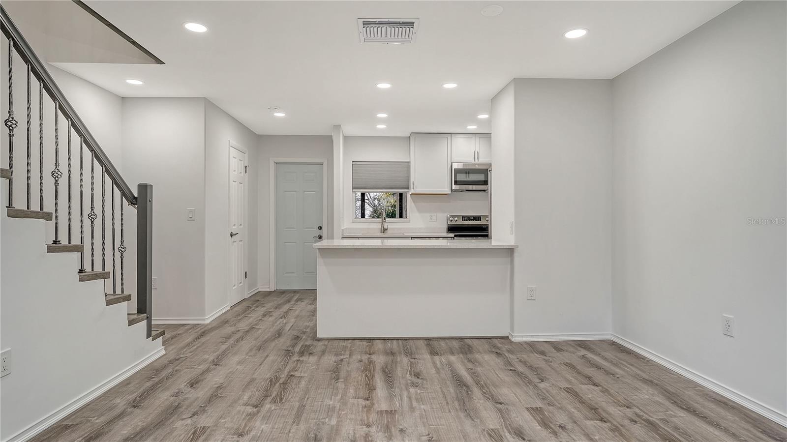 Image 8 of 37 For 3310 Ramblewood Place