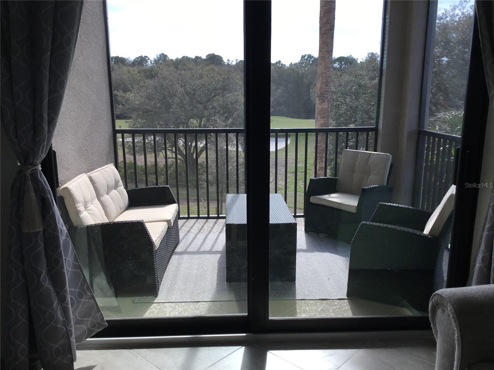 Image 11 of 31 For 17510 Gawthrop Drive 208