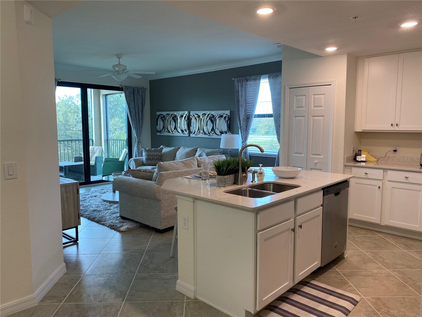 Image 3 of 31 For 17510 Gawthrop Drive 208