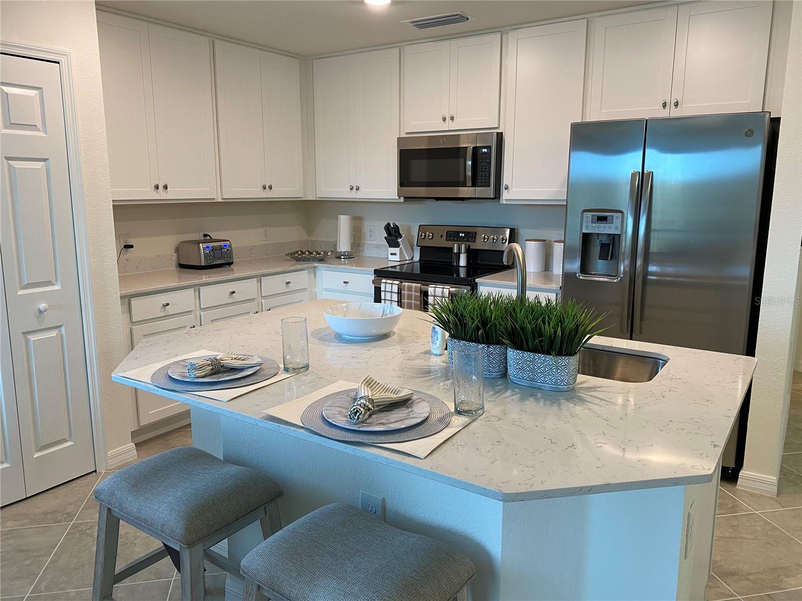 Image 5 of 31 For 17510 Gawthrop Drive 208