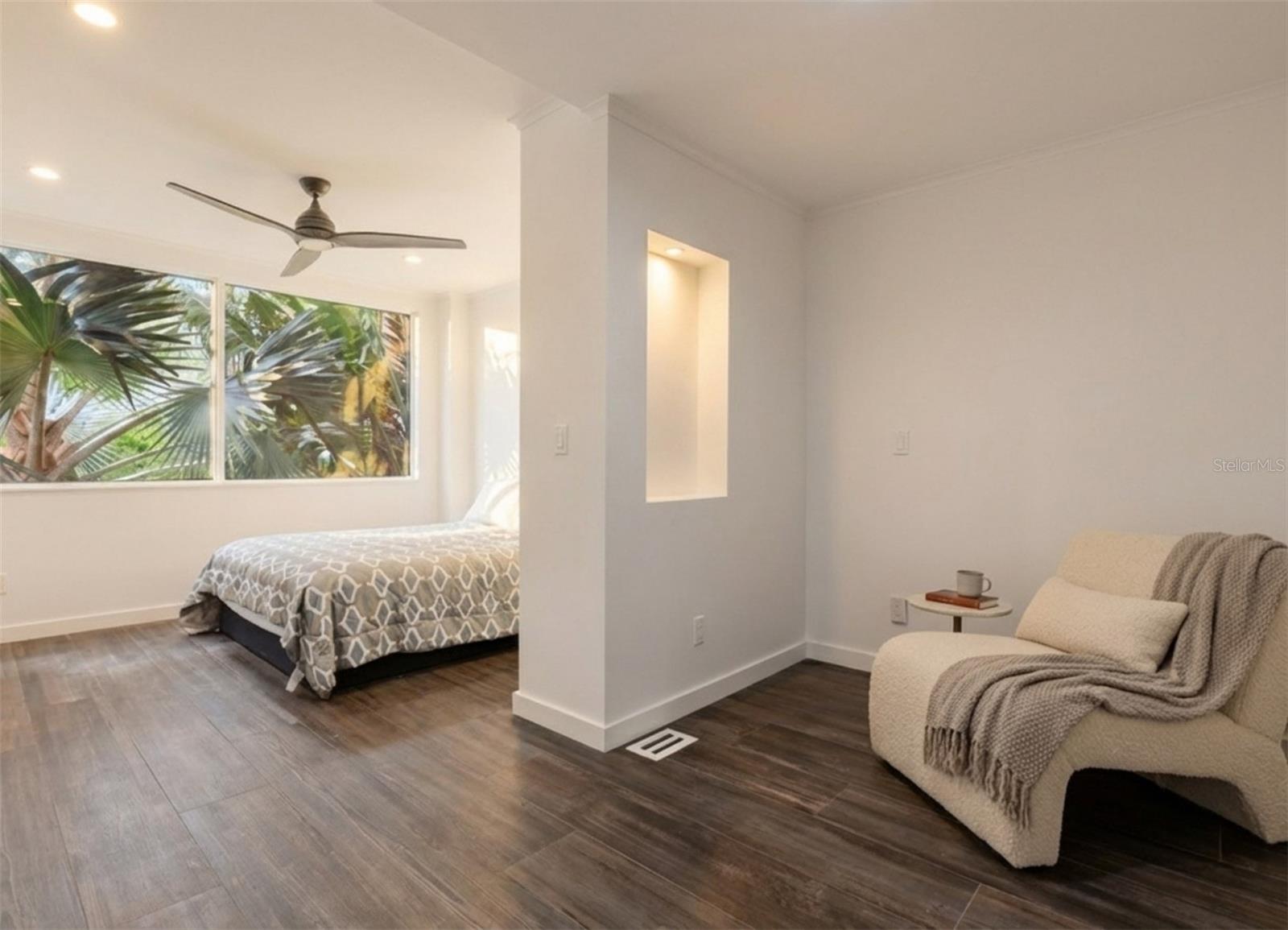 Image 20 of 55 For 4942 Hubner Circle