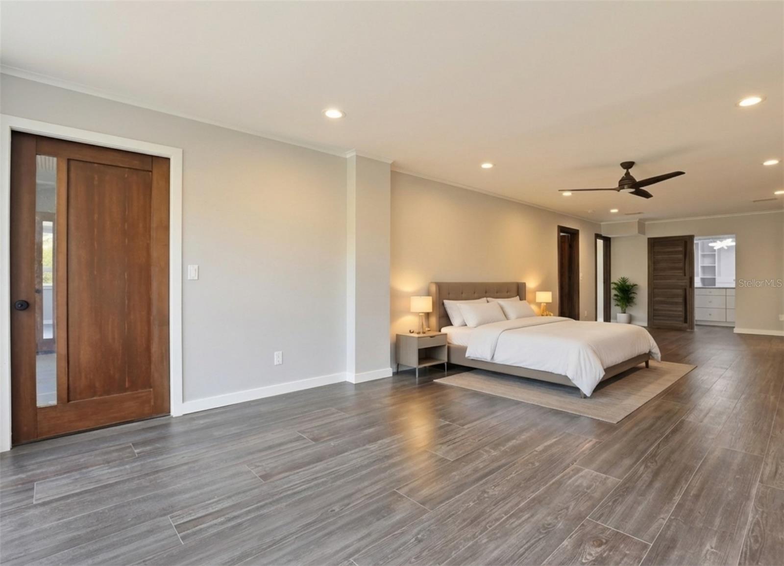 Image 36 of 55 For 4942 Hubner Circle