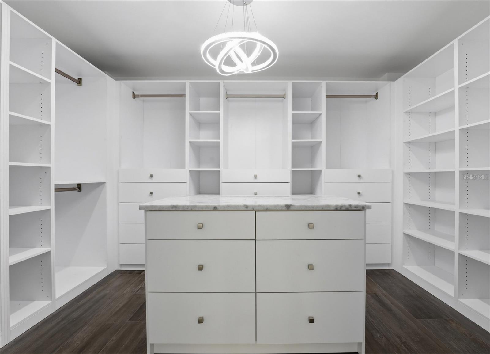 Image 39 of 55 For 4942 Hubner Circle