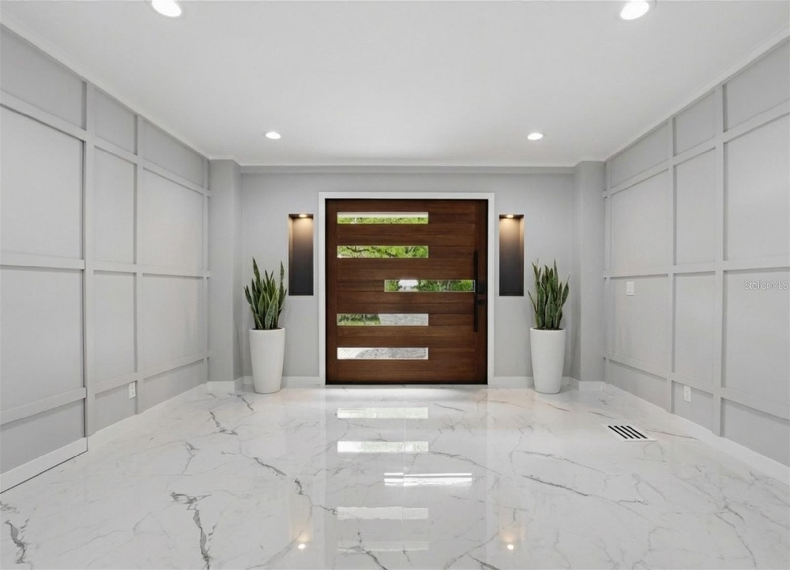 Image 4 of 55 For 4942 Hubner Circle