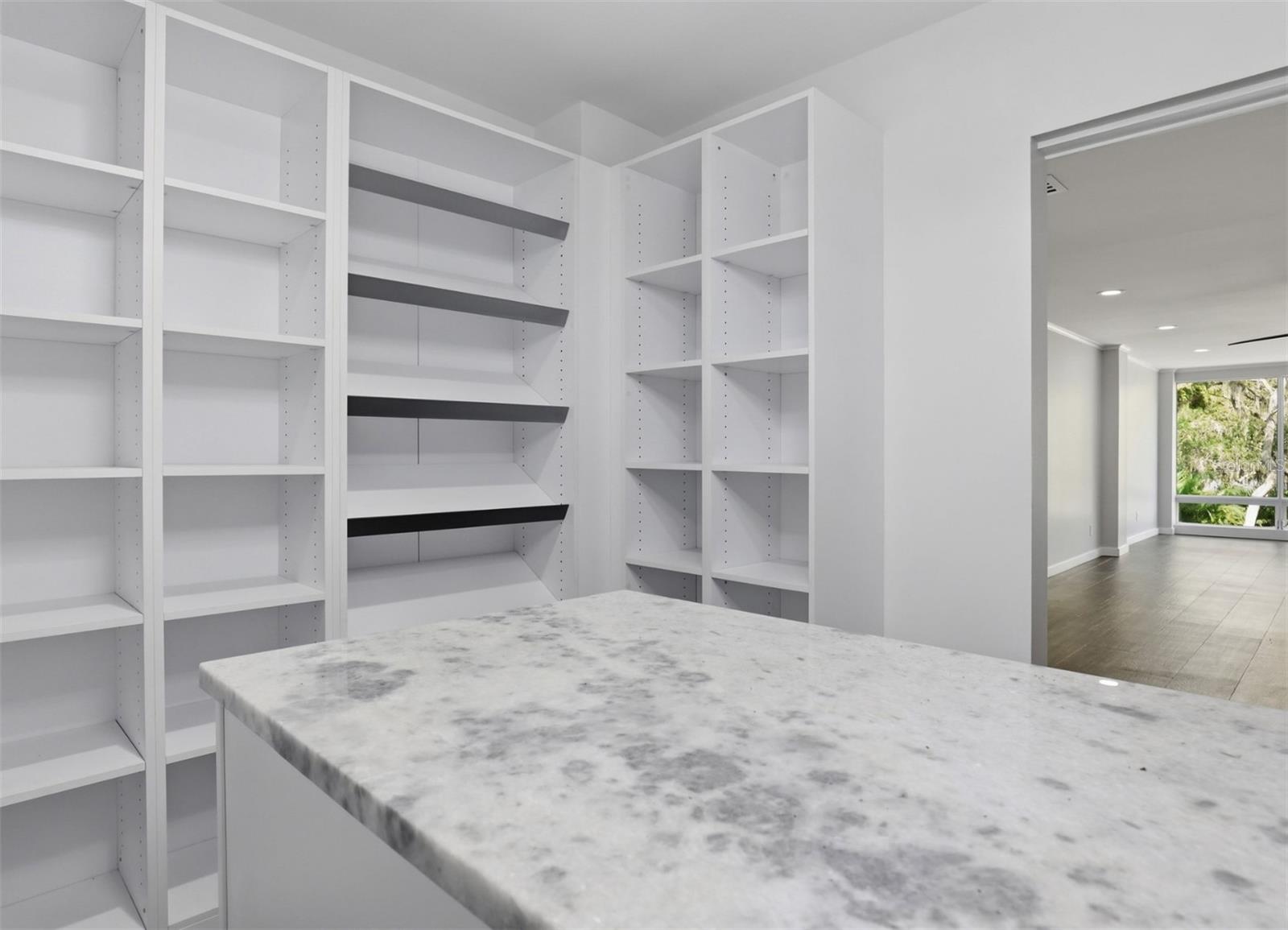 Image 40 of 55 For 4942 Hubner Circle