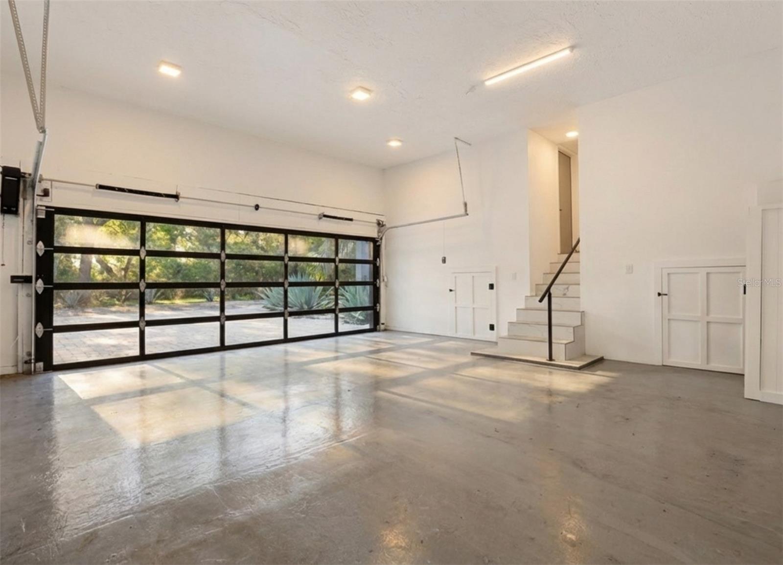 Image 42 of 55 For 4942 Hubner Circle