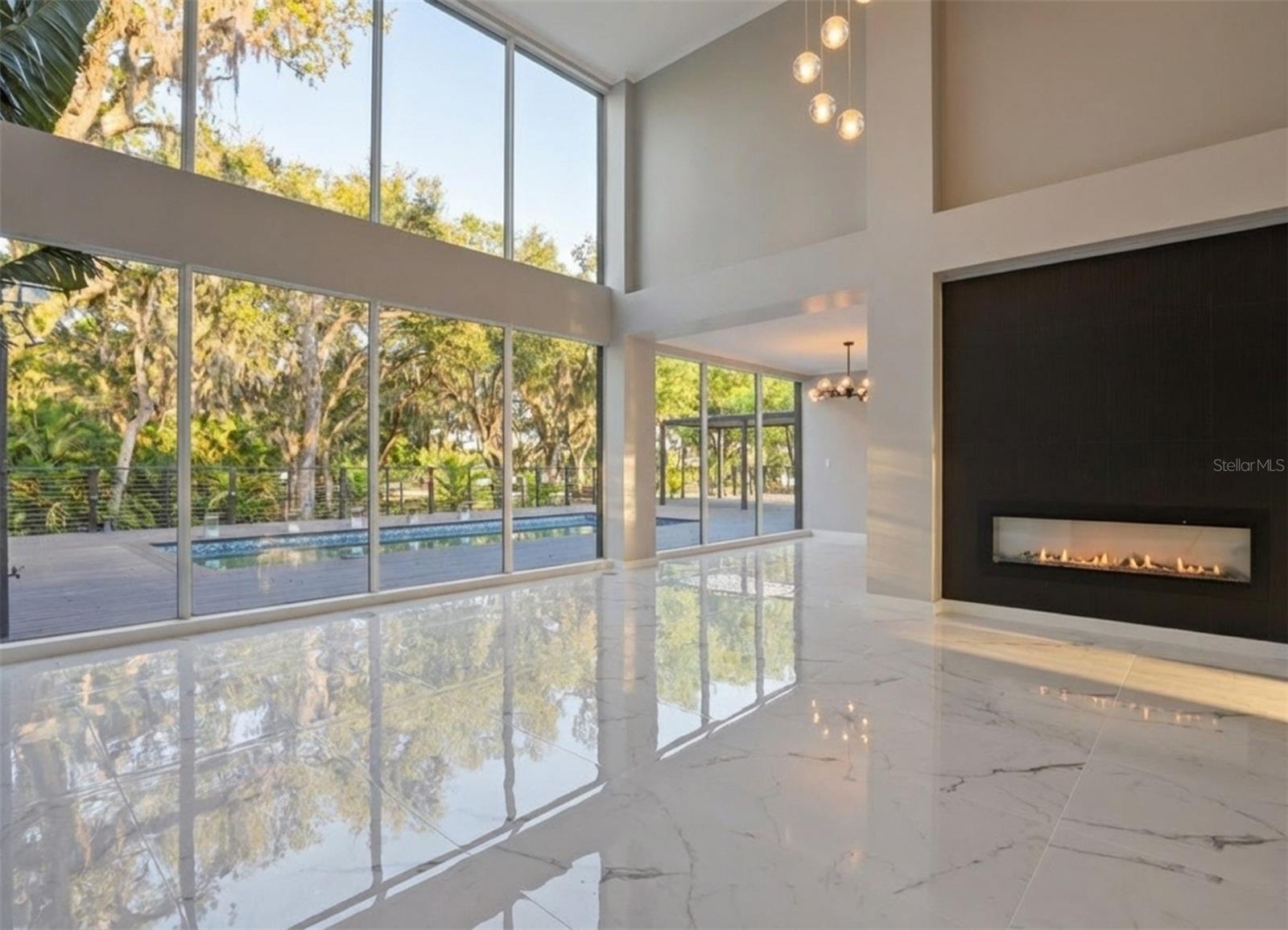 Image 7 of 55 For 4942 Hubner Circle