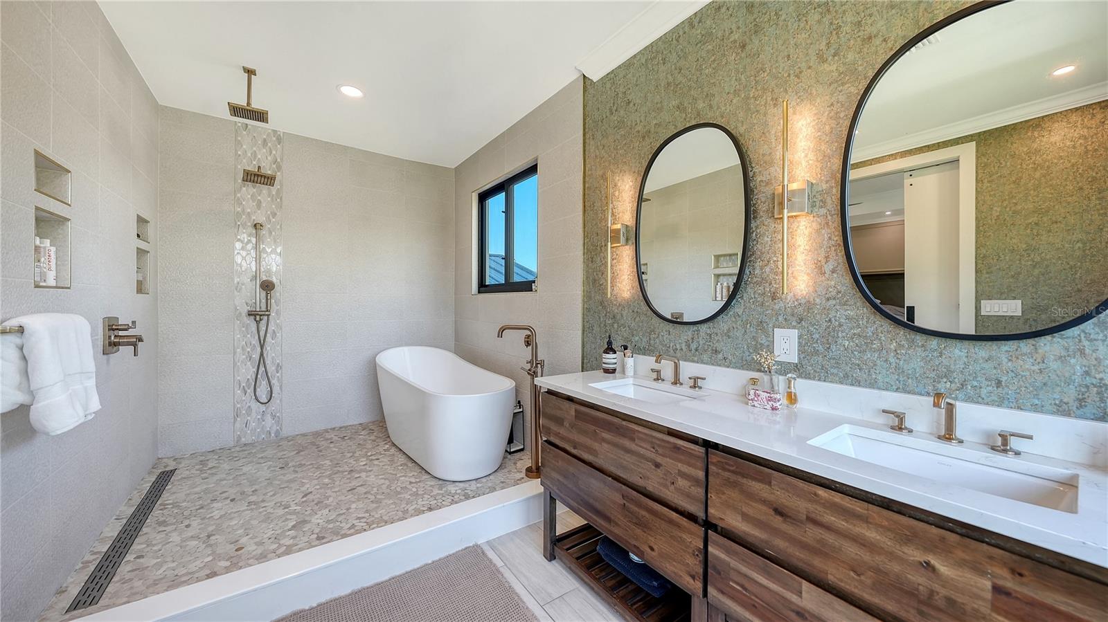 Image 28 of 60 For 7022 Saddle Creek Circle