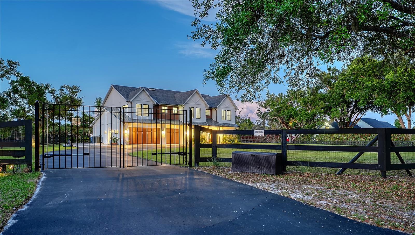 Image 4 of 60 For 7022 Saddle Creek Circle