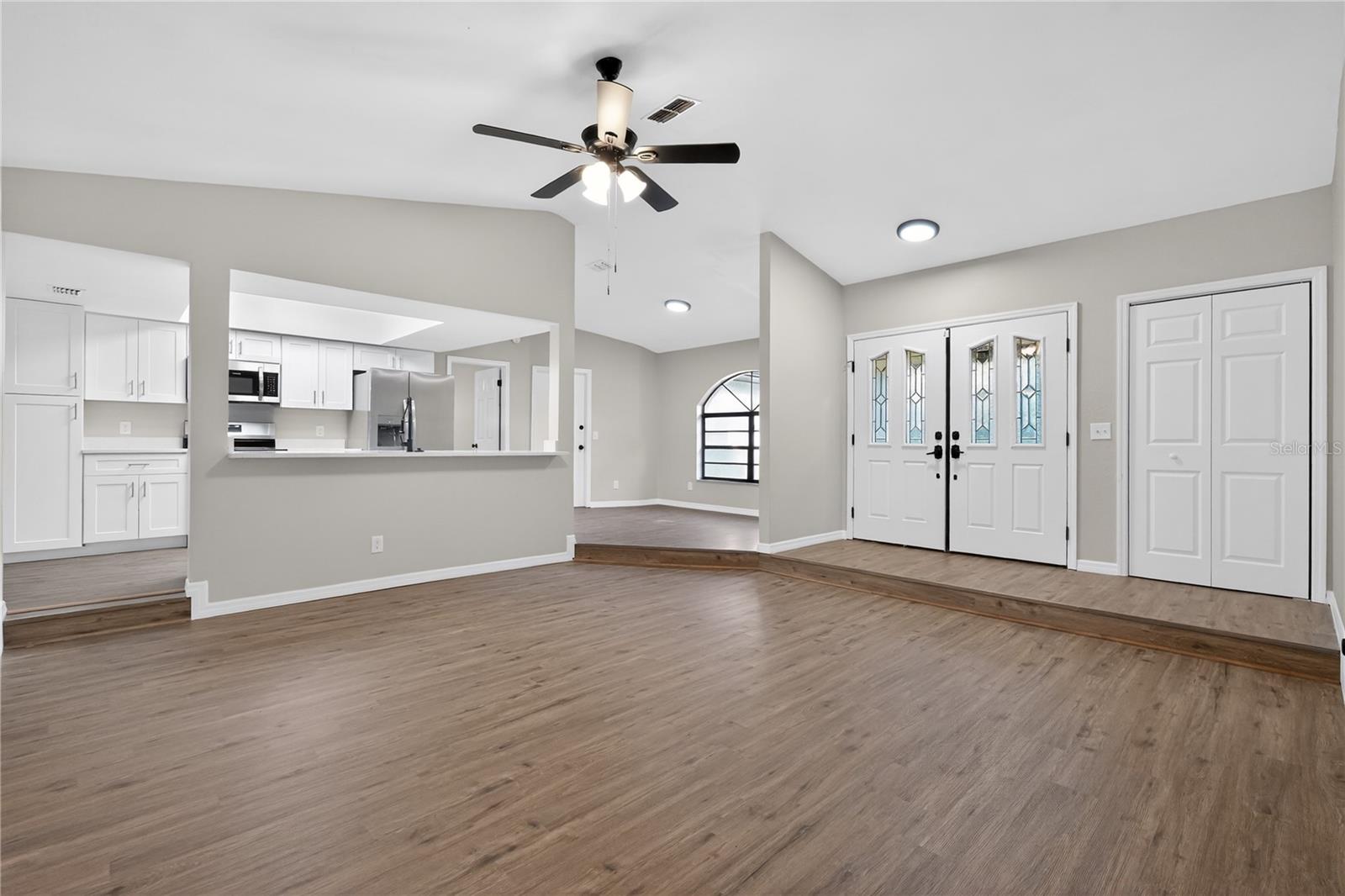 Image 4 of 35 For 1060 Rockefeller Lane