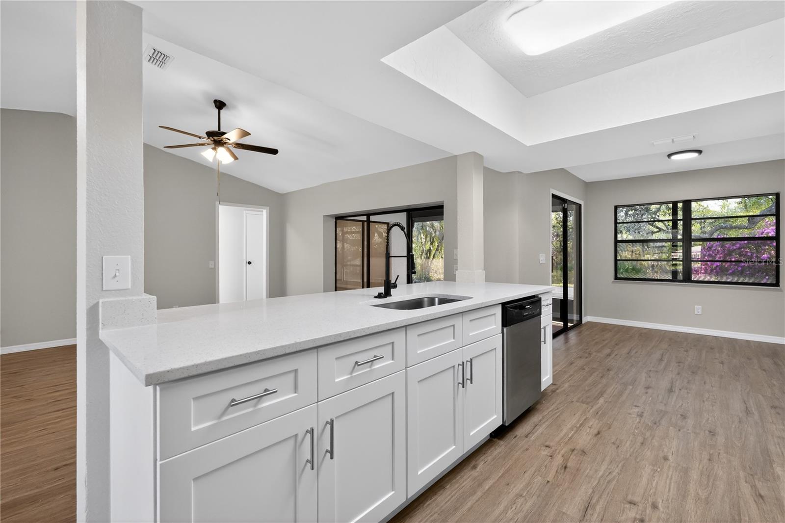 Image 6 of 35 For 1060 Rockefeller Lane