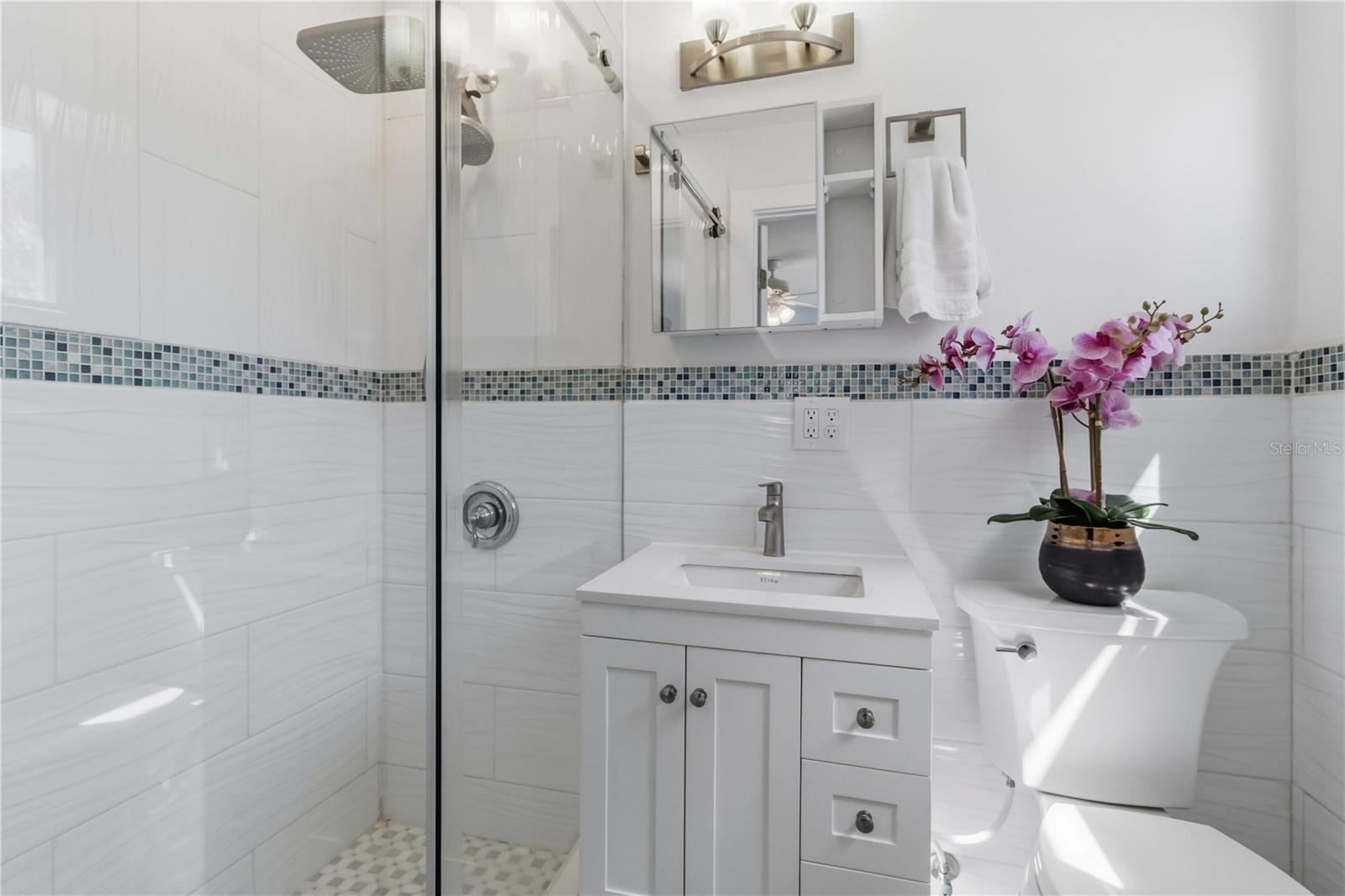 Image 13 of 37 For 327 39th Avenue