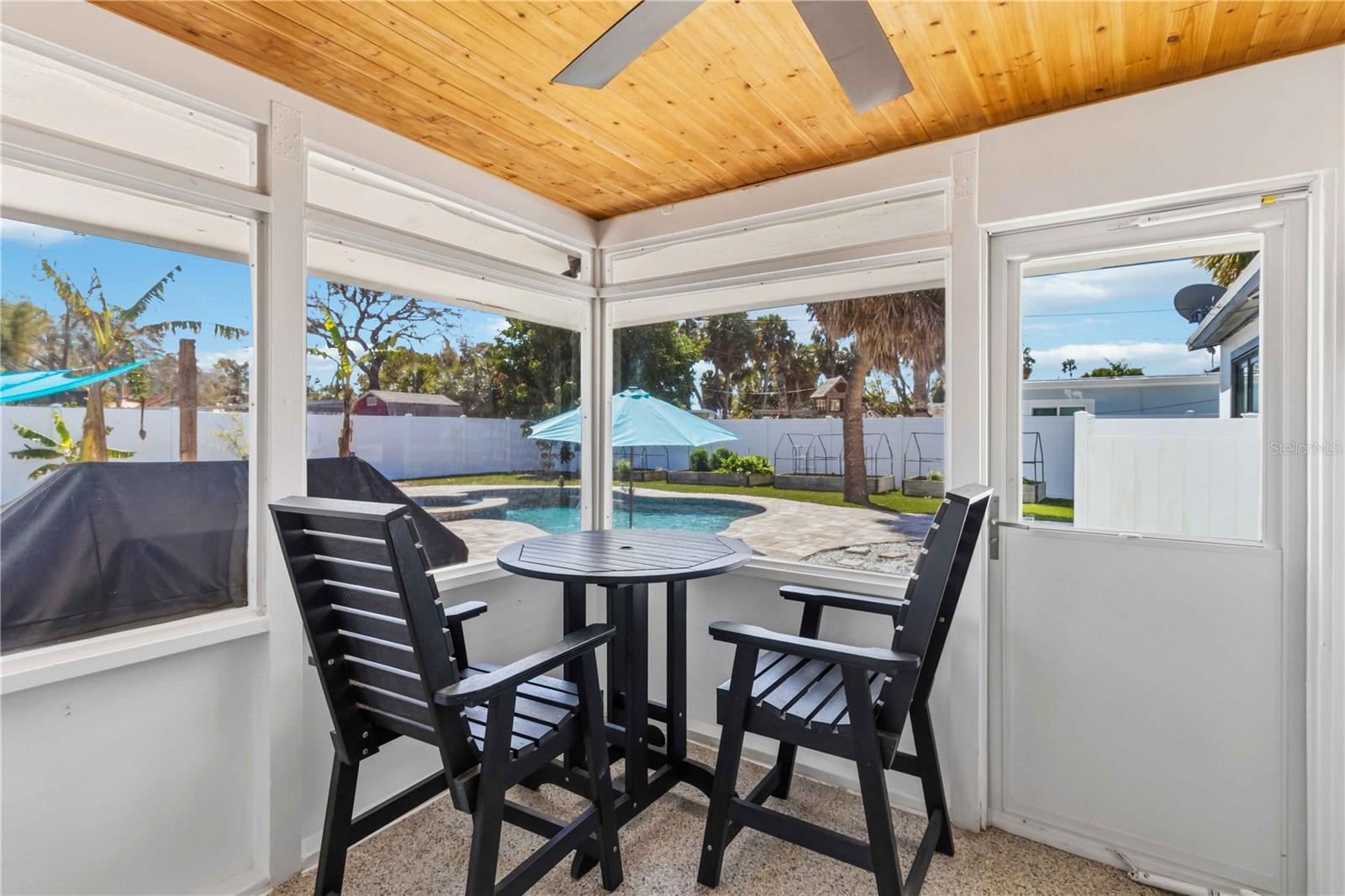 Image 21 of 37 For 327 39th Avenue