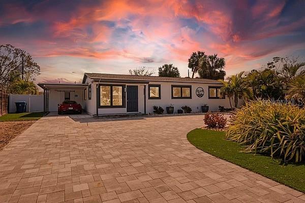 Image 4 of 37 For 327 39th Avenue