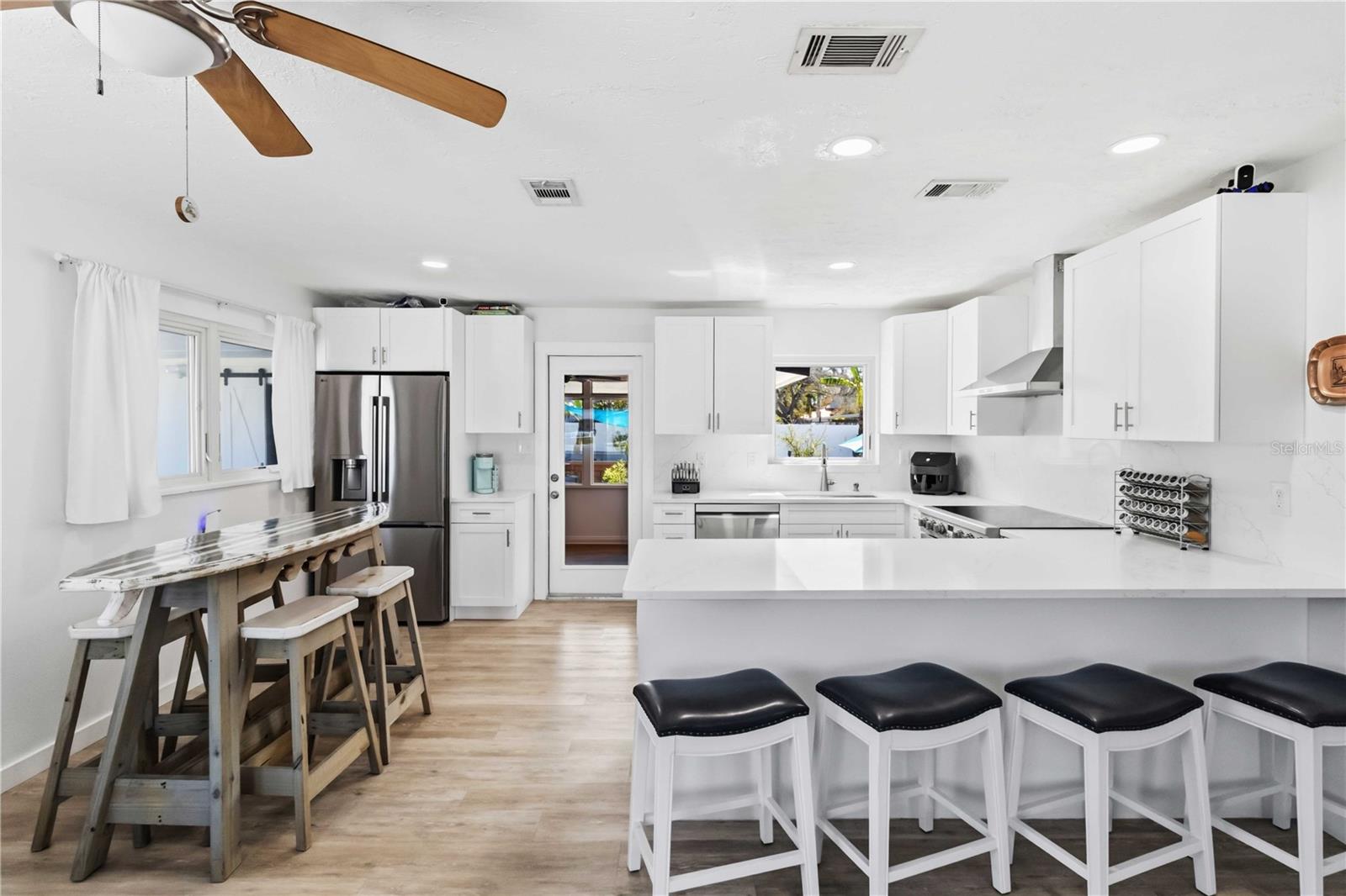 Image 7 of 37 For 327 39th Avenue