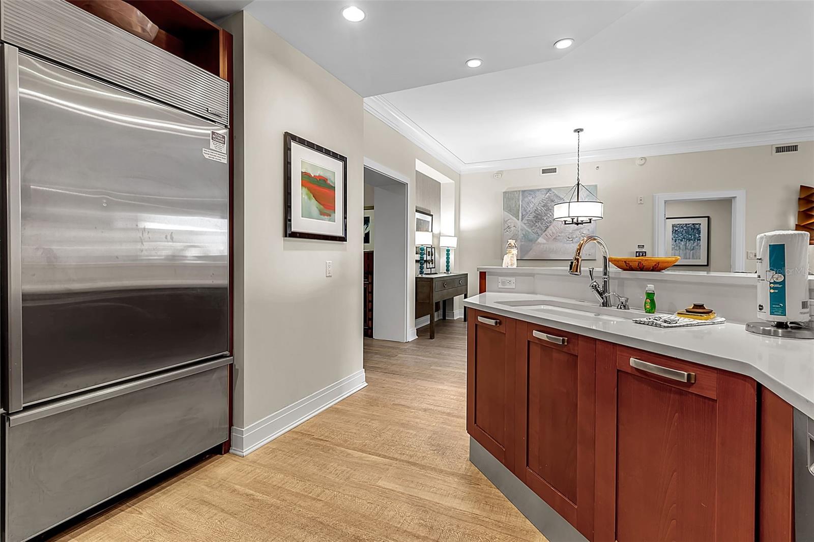 Image 10 of 50 For 915 Seaside Drive 310