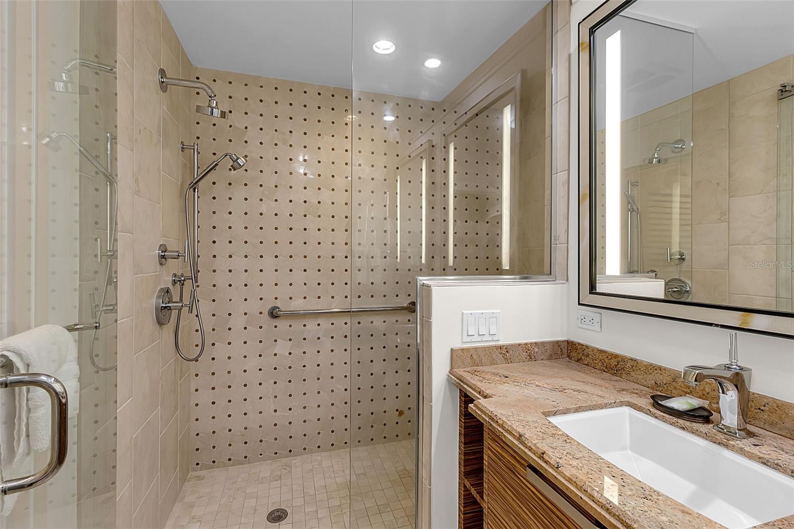 Image 35 of 50 For 915 Seaside Drive 310